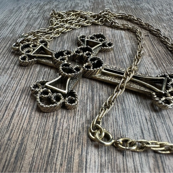 Vintage 1970s Sarah Coventry Limited Edition xl cross pendant necklaces main image 10